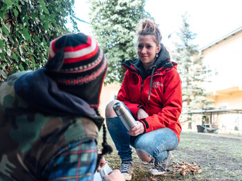 Die Caritas hilft obdachlosen Menschen das ganze Jahr.
