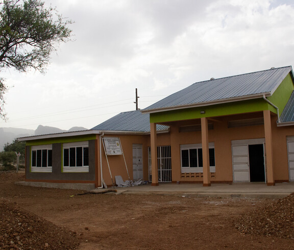 Die Außenansicht der kleinen Bäckerei in Moroto, Uganda.